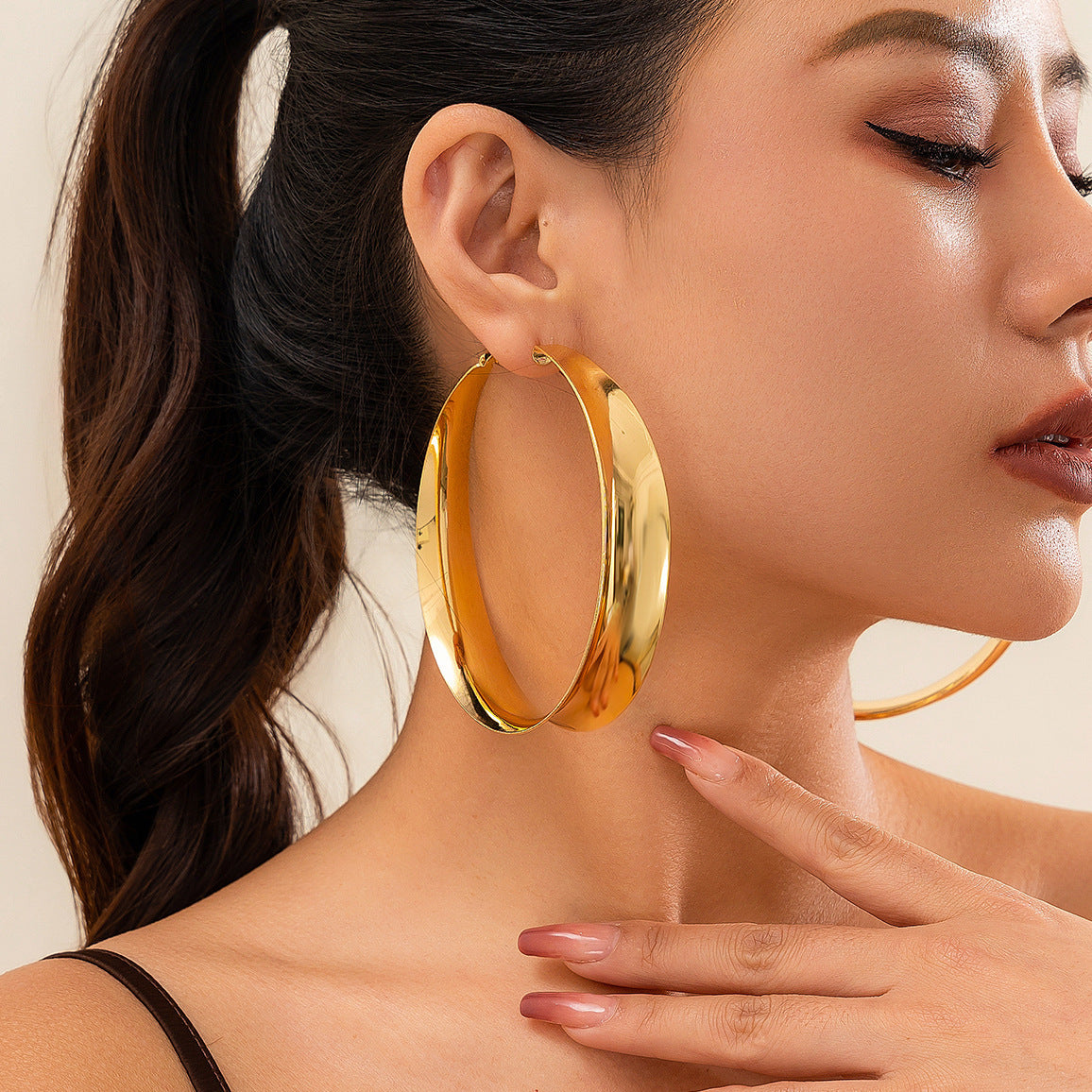 Keep Me In The Loop Hoops ✨