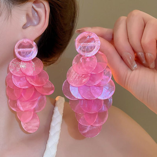 Petal pink shell-shaped tassel earrings